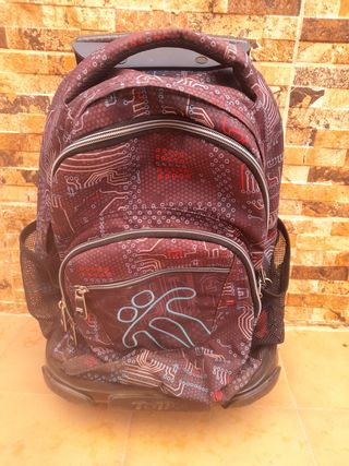Mochila escolar con ruedas totto