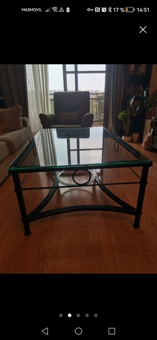 Mesa de salón funcional