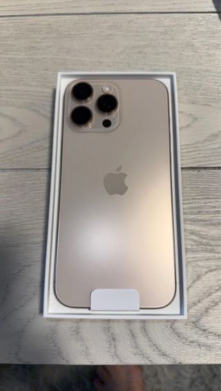 iPhone 16 Pro Max 256GB Dorado