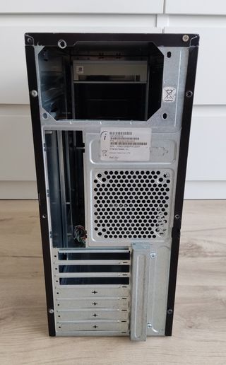 Caja PC ATX negra