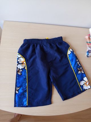 Lote de 6 bañadores niño+pantalón corto bóboli.
