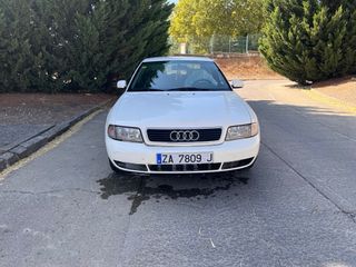 Audi A4. Urge Venta