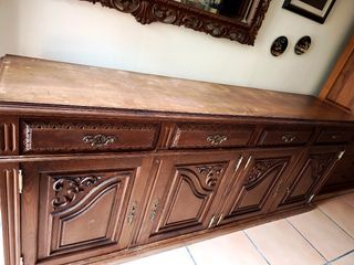Aparador bajo de madera para restaurar