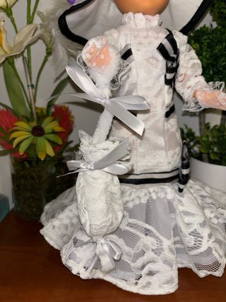 Muñeca Nancy vestida de My Fair Lady artesanal