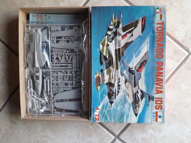 Modellino Tornado Panavia IDS 1/72 ESCI