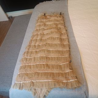Vestido de fiesta beige y dorado