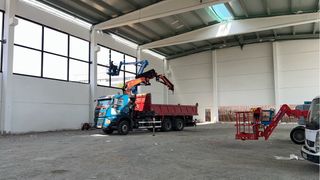 Camión Grúa servicios y transportes