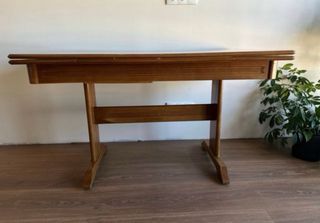 Mesa extensible de madera