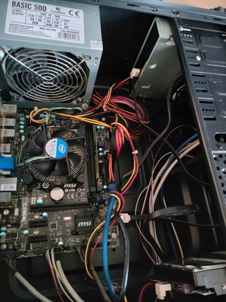 Torre PC MSI H81M-E34