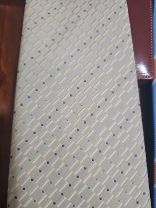 Lote 3 corbatas: beige, azul