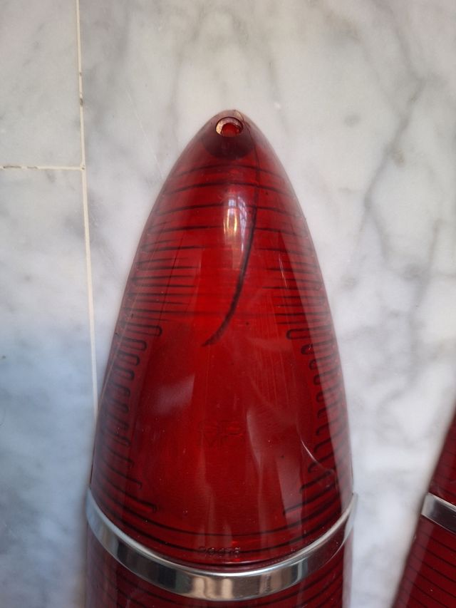 Pilotos Traseros Seat 1500