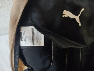 Mochila Puma Beige y azul.  Deportiva
