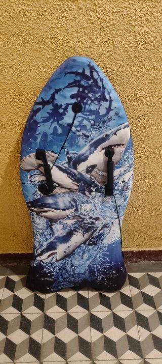 Tabla de Surf para Playa con Diseño de Tiburones.