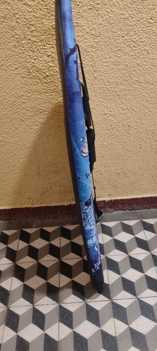 Tabla de Surf para Playa con Diseño de Tiburones.