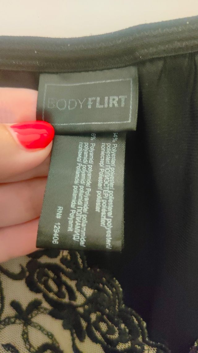 Camicetta da notte in raso nera con pizzo