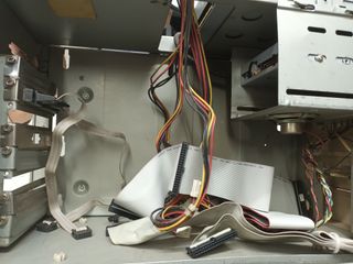 Caja PC AT Antigua