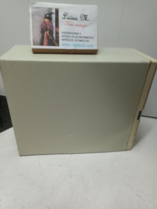 Caja PC AT Antigua