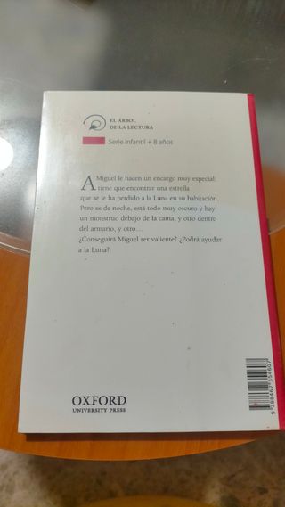 Bajo mi cama una estrella