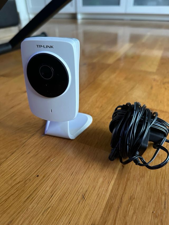 Cámara Seguridad TP-Link NC220 Día/Noche