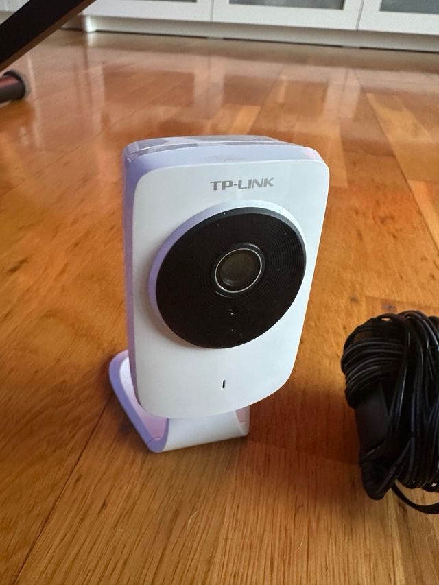 Cámara Seguridad TP-Link NC220 Día/Noche