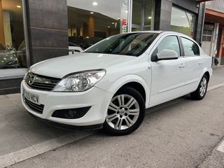 134€/Mes Opel Astra 1.7CDTi 110cv 154.000KM 2011
