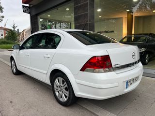 134€/Mes Opel Astra 1.7CDTi 110cv 154.000KM 2011