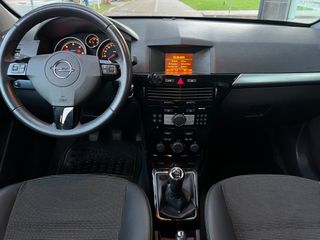 134€/Mes Opel Astra 1.7CDTi 110cv 154.000KM 2011