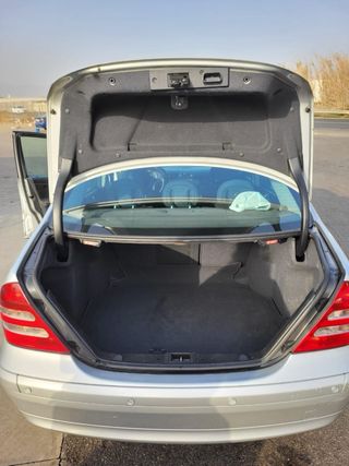 MERCEDES-BENZ C220 CDI AVANGARDE 2002 IMPORTADO