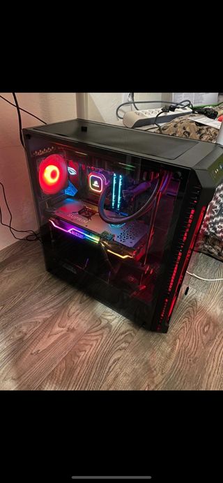 PC Gaming (custom build) con Monitor 1440p Samsung