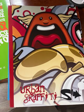 Carpeta infantil con diseño graffiti