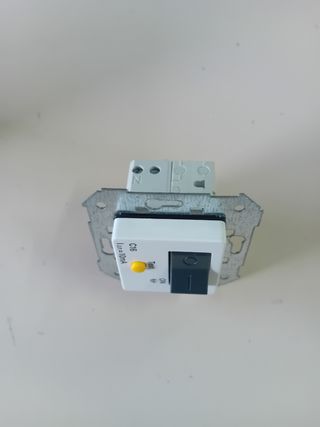 Diferencial empotrable Simon 75417-30 16A - 10mA