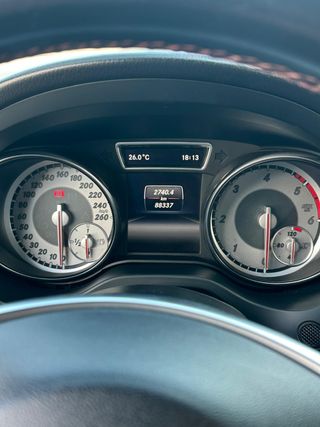 Mercedes-Benz Clase CLA 2015