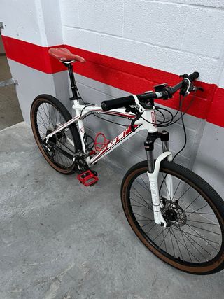 Bicicleta de Montaña GT