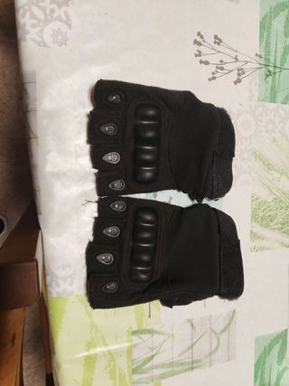 Guantes tácticos sin dedos
