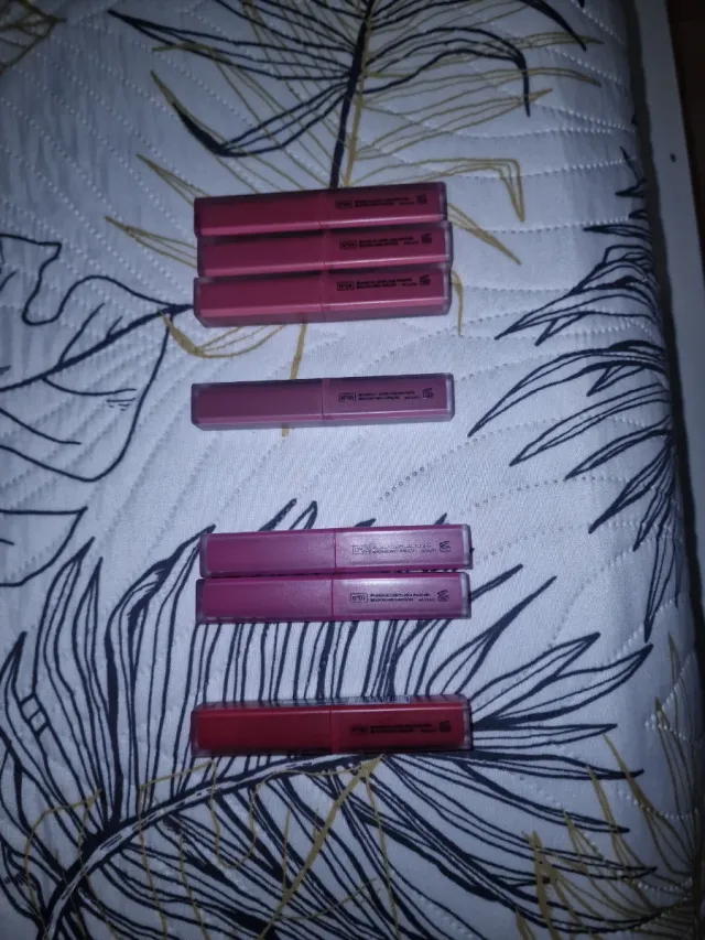 Labial 12H Lasting Lips Rojo Nuevo