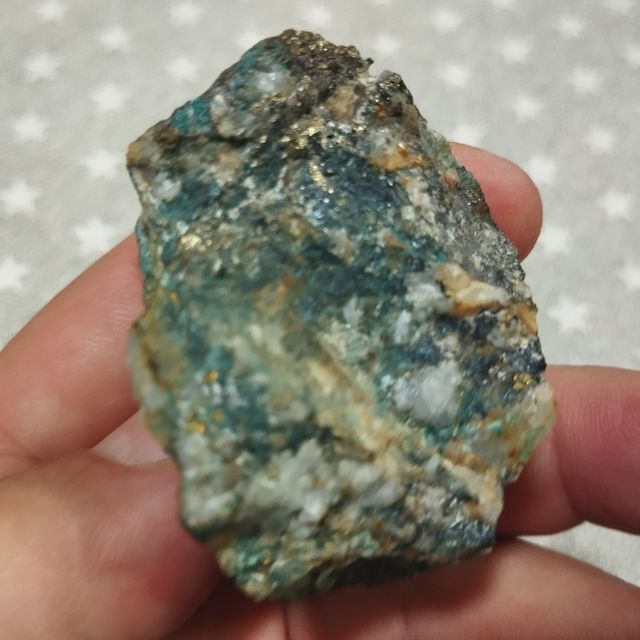 Malachite con calcopirite su quarzo