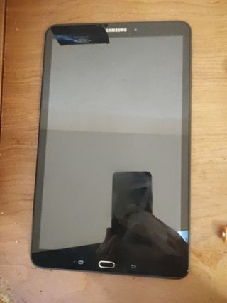 Nuovo tablet Samsung nero con caricabatterie