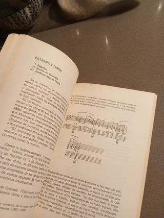 En el piano con Claude Debussy