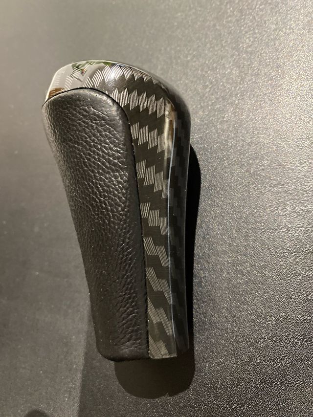 Pomello in pelle BMW M Power in fibra di carbonio