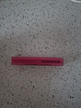 Labial 12H Lasting Lips nuevo