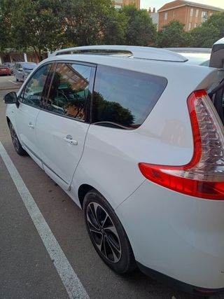 Renault Grand Scenic 2016