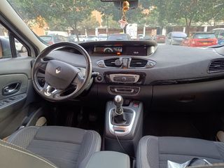 Renault Grand Scenic 2016