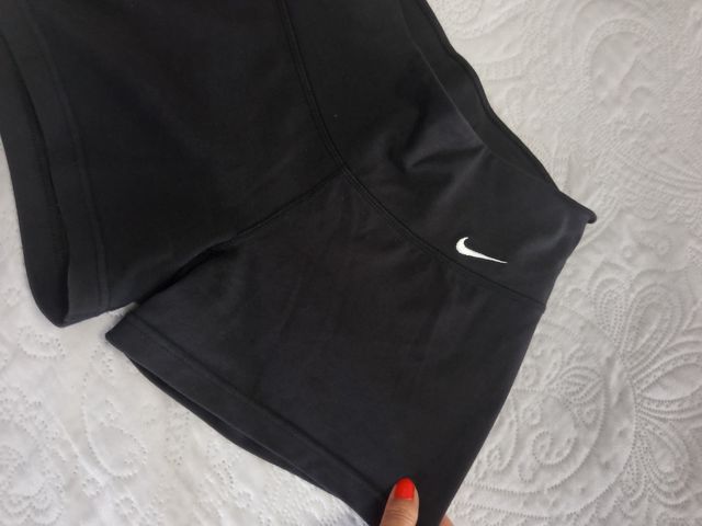 Pantalón corto fitness Nike negro