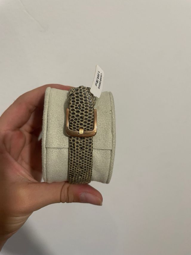 Reloj Valentino Dorado y Blanco