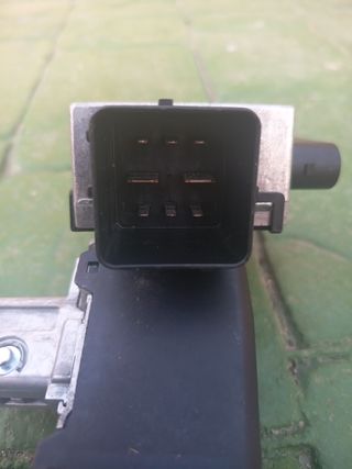 Relé Precalentamiento Renault 271203982R