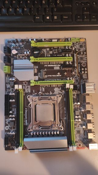 Placa Base Atermiter X79T + CPU E5 2689 + 32GB RAM