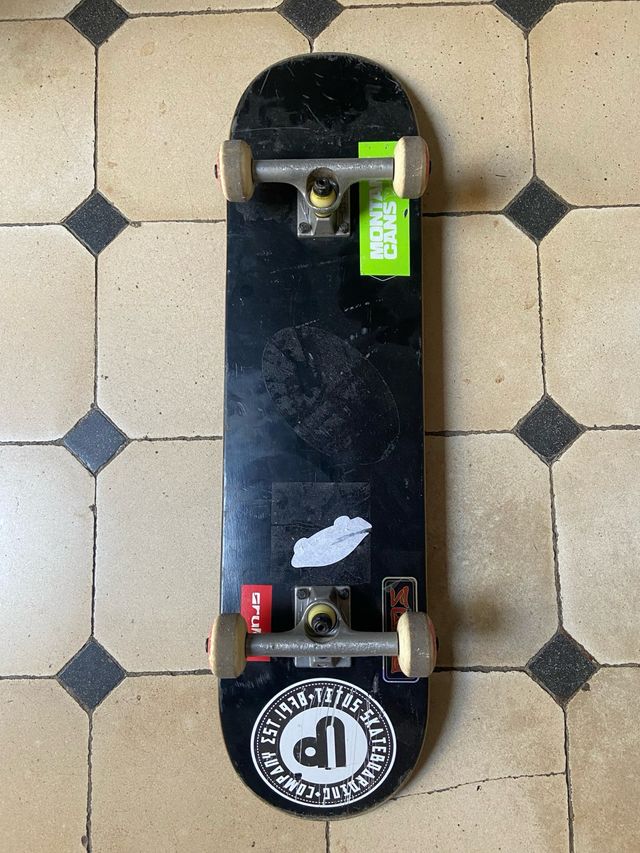 Skateboard titus completo muy buen estado