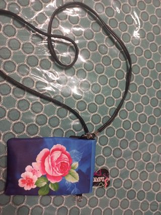 Bolso de mano con flores BG