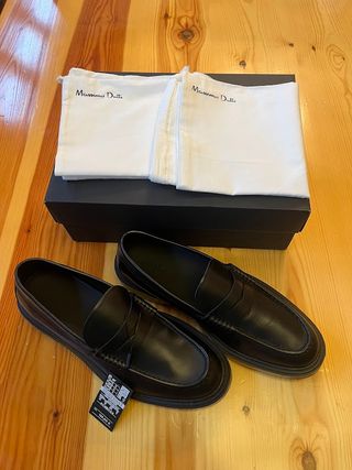 Mocasines Negros de Piel - Massimo Dutti Talla 43