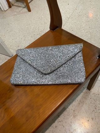 Cartera de fiesta plateada brillante